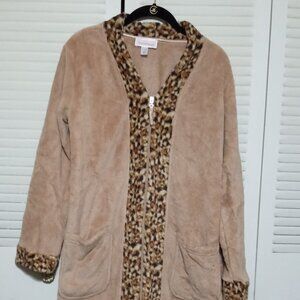 STAN HERMAN Tan Leopard Faux Fur Plush Zip Robe Lounger XS Safari